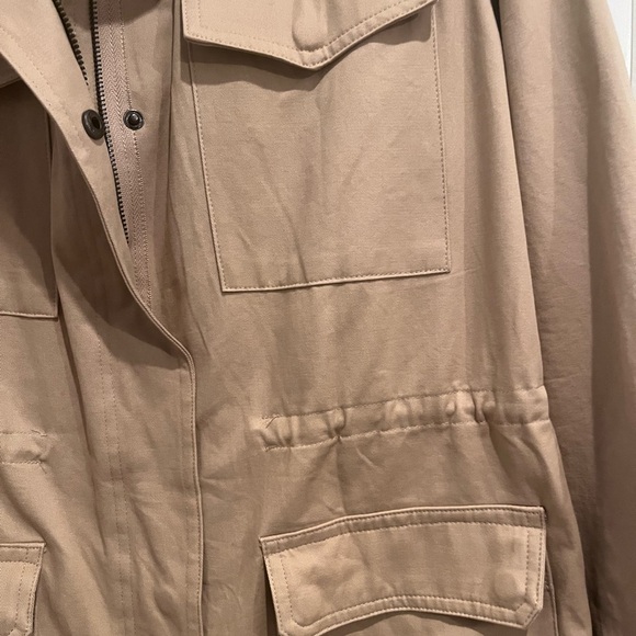 Light Tan Cargo Jacket. New - Picture 5 of 9
